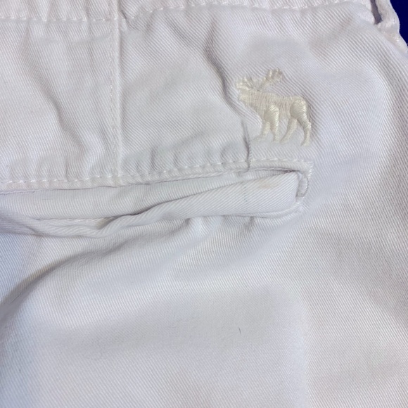 Abercrombie and Fitch white shorts - Picture 3 of 4